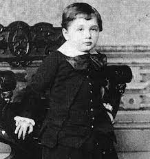 انیشتین، بزرگترین دانشمند جهان-انیشتین